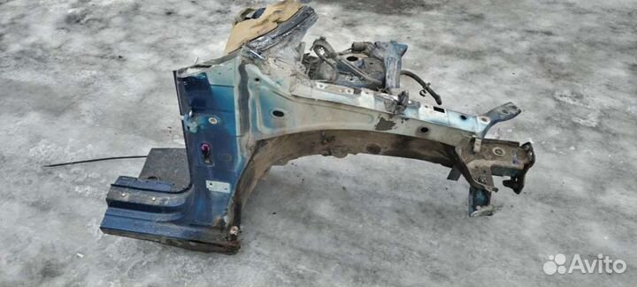 Четверть передняя правая VolkswagenGolf 52005