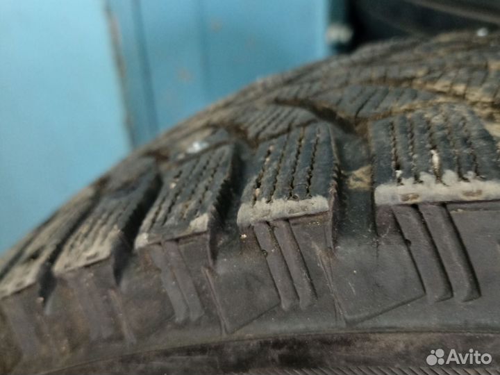 Bridgestone Blizzak Spike-01 185/60 R14 82T