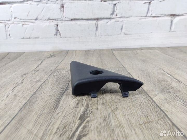 Накладка зеркала левого Carina E