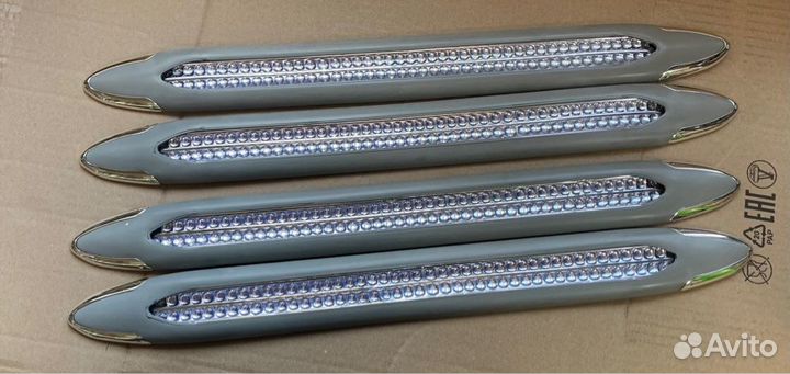 Накладки на бампер автомобиля светоотражающие