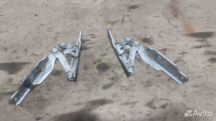 Петля капота левая-правая Sonata EF 4