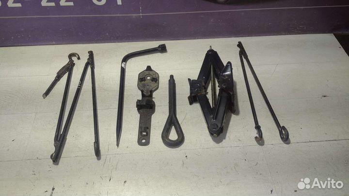 Домкрат крюк ключ Форд Транзит 2014-2023