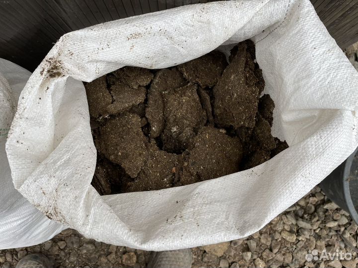 Куриный помет в мешках