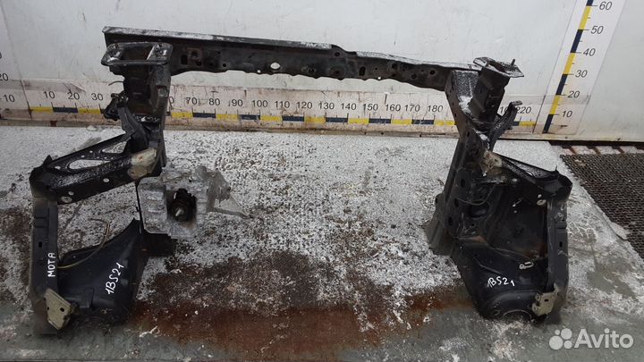 Передняя панель крепления облицовки (телевизор) nissan note E11 рест: 2009-2013