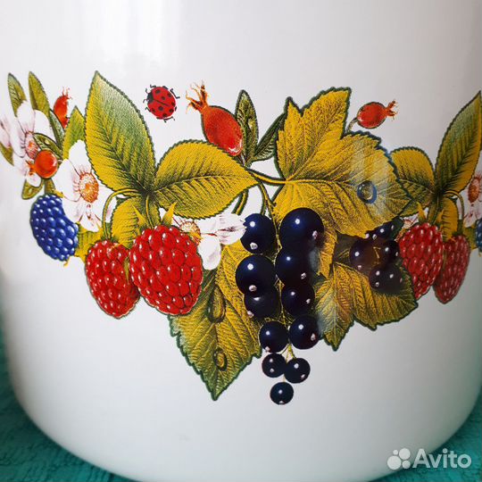 Кастрюля эмалированная 3,5 л Новая