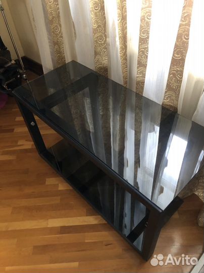 Стол для телевизора