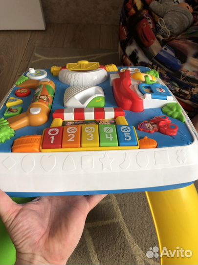 Развивающий столик fisher price
