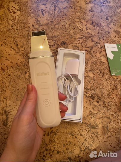 Ультразвуковой аппарат для чистки лица