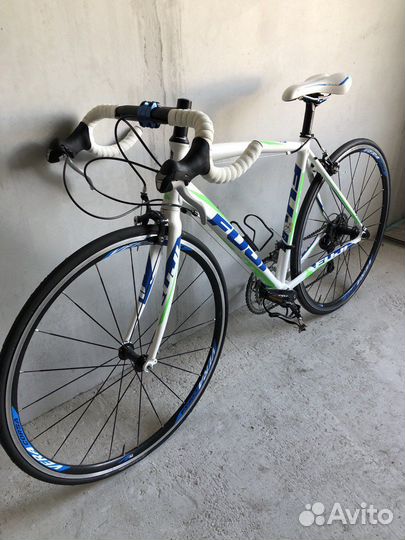 Шоссейный велосипед Fuji