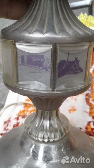 Настольная лампа