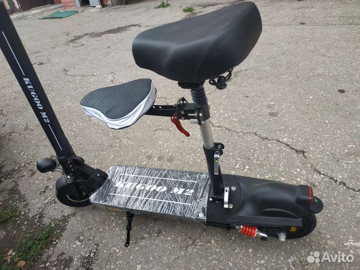Электросамокат с 2-м сиденьем. Kugoo M2