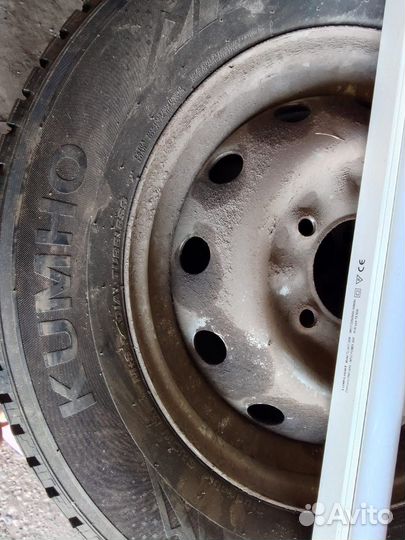 Kumho WinterCraft SUV Ice WS31 205/65 R16