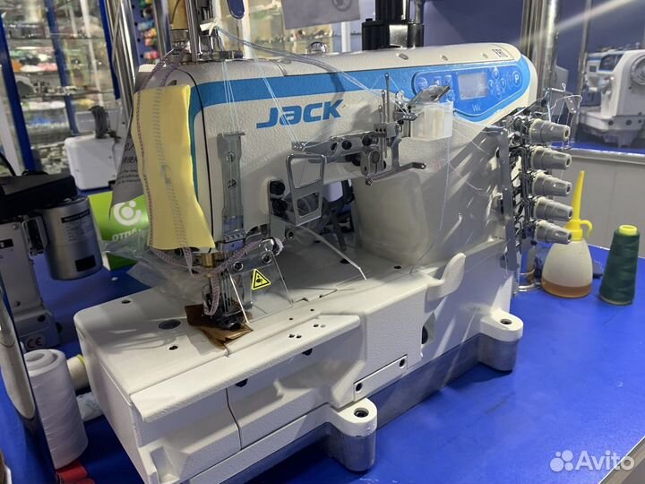 Промышленная швейная машина Jack W4-UT-01GB