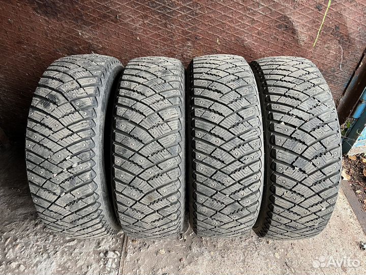 Goodyear Ultragrip Ice Arctic 185/65 R15 88T
