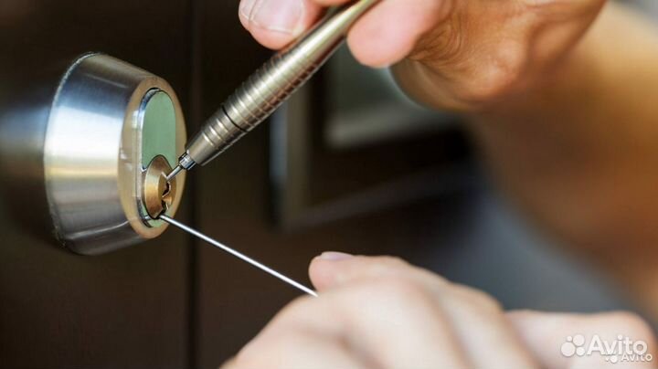 Вскрытие дверных замков,автомобильных дверей 24/7