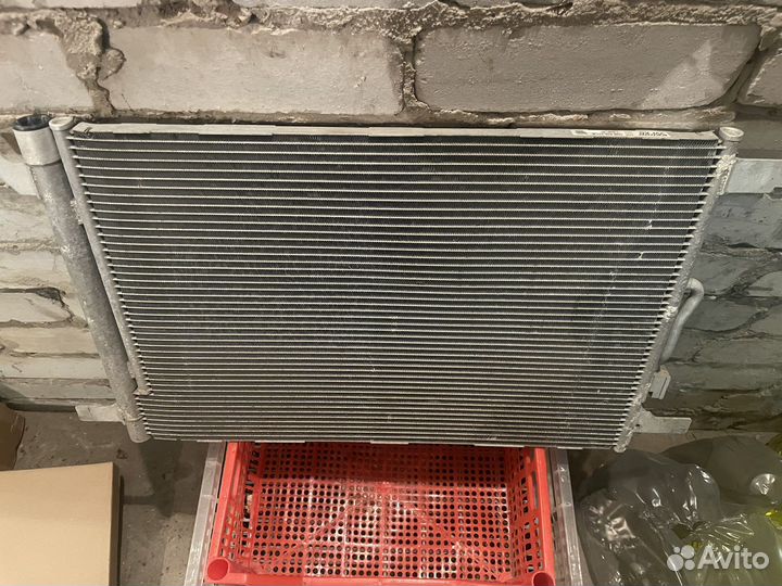 Радиатор на vw tiguan/golf (skoda oktavia A7)