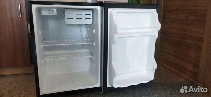 Холодильник маленький Shivaki