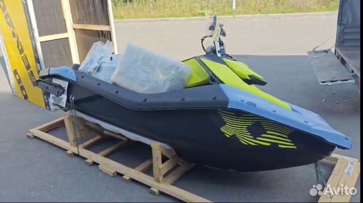 Гидроцикл BRP Spark Trixx (2024 год)
