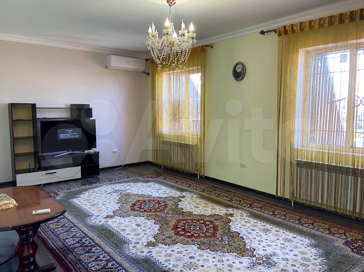 2-к. квартира, 85 м², 6/6 эт.