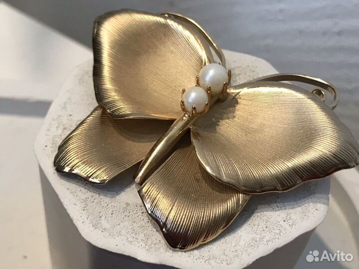 Винтажная брошь бабочка из США