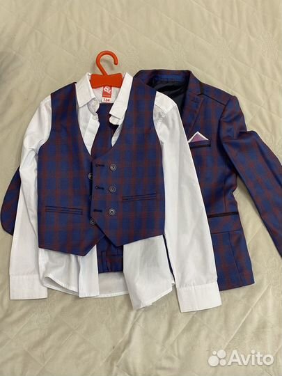 Костюм для мальчика новый