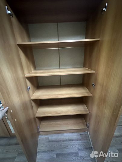 Продам 2 шкафа
