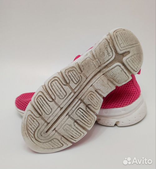 Спортивные туфли для девочки Jomoto