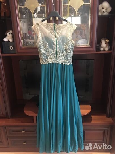 Платье вечернее