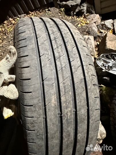 Goodyear EfficientGrip Performance 2 215/55 R17