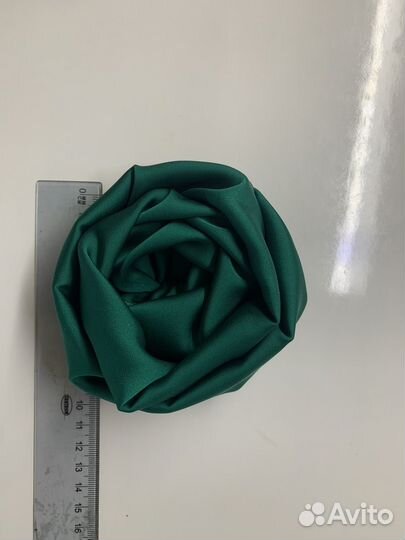 Брошь роза из шелка ручная работа