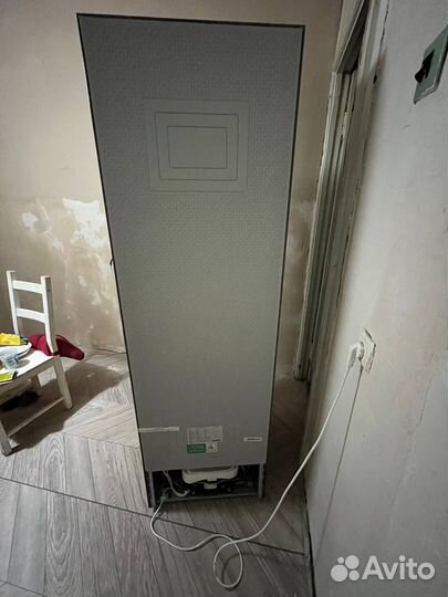 Холодильник thomson