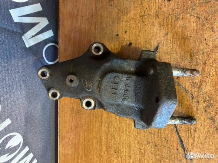 Кронштейн двигателя Chevrolet Lacetti J200 2008