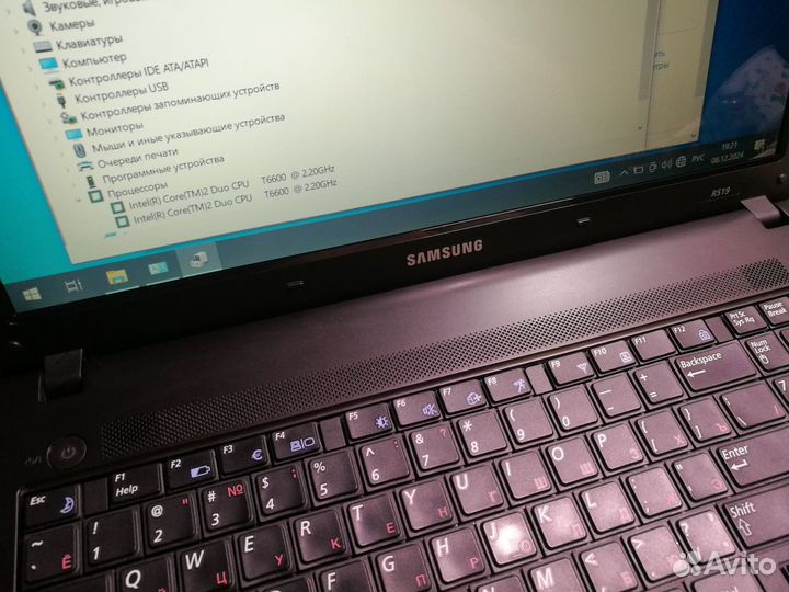 Ноутбук samsung np r519