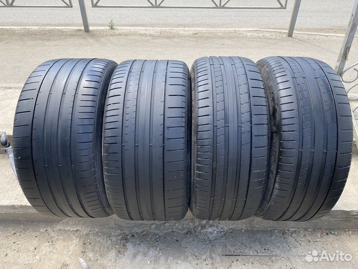 Pirelli P Zero 275/45 R21 и 315/40 R21