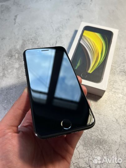 iPhone SE (2020), 64 ГБ