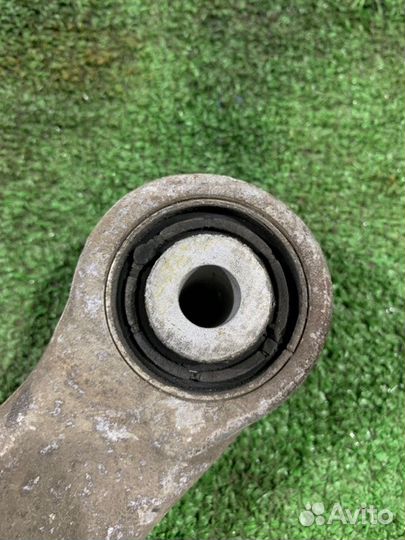 Рычаг задний левый Audi A4 B8 CDN 2010