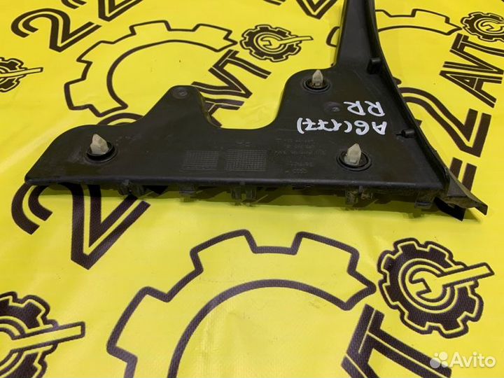 Крепление бампера заднее правое Audi A6 4F2 AUK