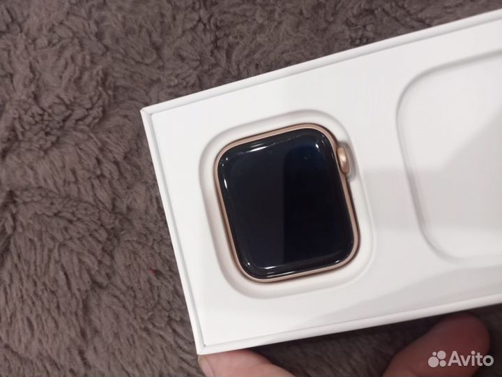 Часы apple watch se 40 mm