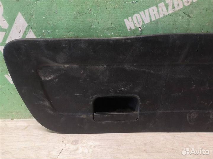 Обшивка двери багажника Фольксваген Гольф 3 Венто