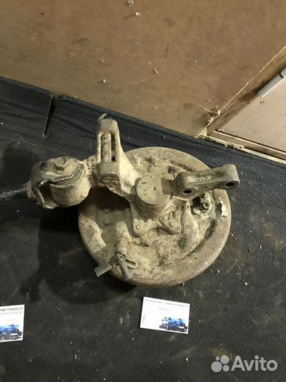 Кулак поворотный задний левый Хендай Элантра XD