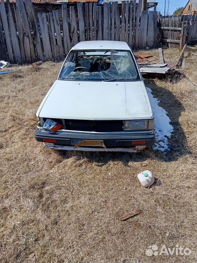 Nissan Bluebird 2.0 МТ, 1989, битый, 3 520 км