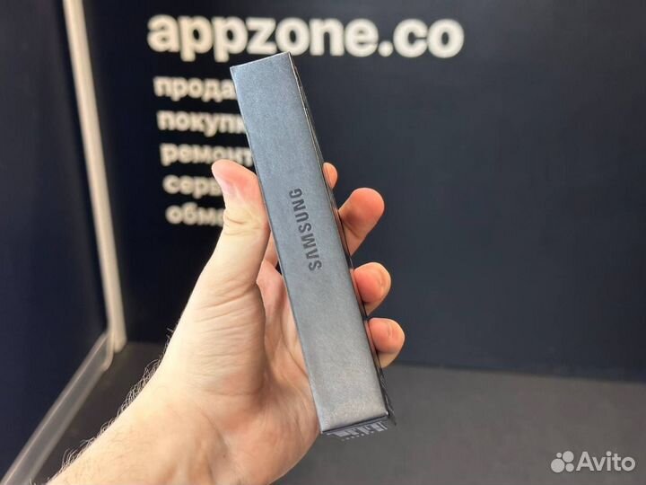 Samsung Galaxy S23, 8/256 ГБ