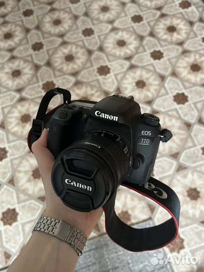 Фотоаппарат Canon eos 77d