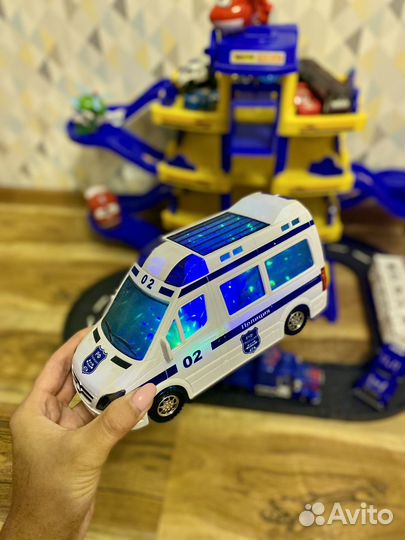 Гараж с машинками