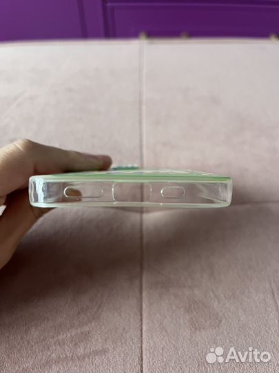 Силиконовый чехол на iPhone 13 Pro Кот на зеленом