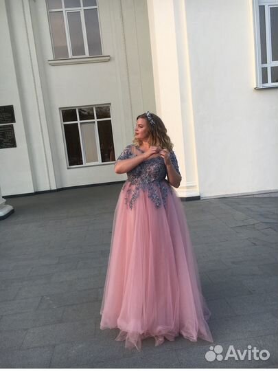 Вечернее платье
