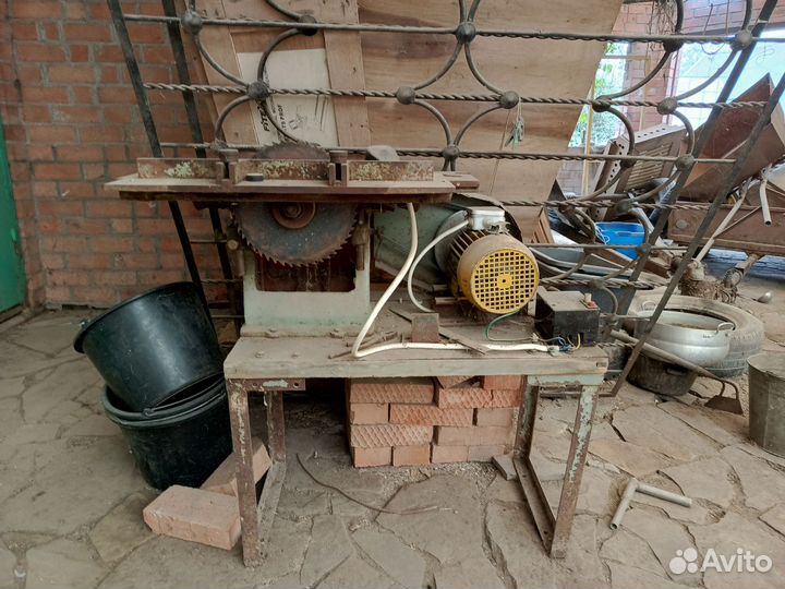 Циркулярная пила станок