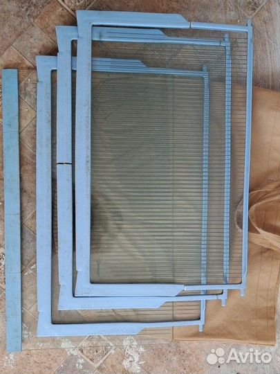 Полки для холодильника Indesit