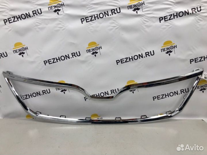 Молдинг решетки радиатора передний Skoda Rapid