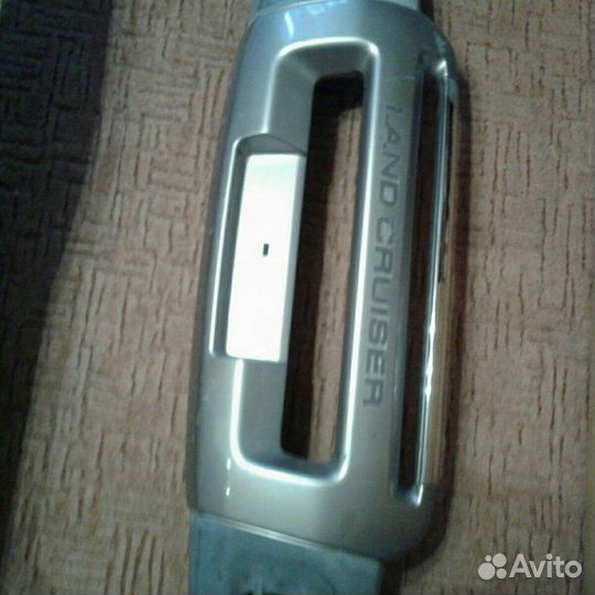 Накладка на передний бампер toyota